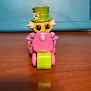 Disney Doorables Let's Go Road Trip Vehicle Car Series 2 Mad Hatter